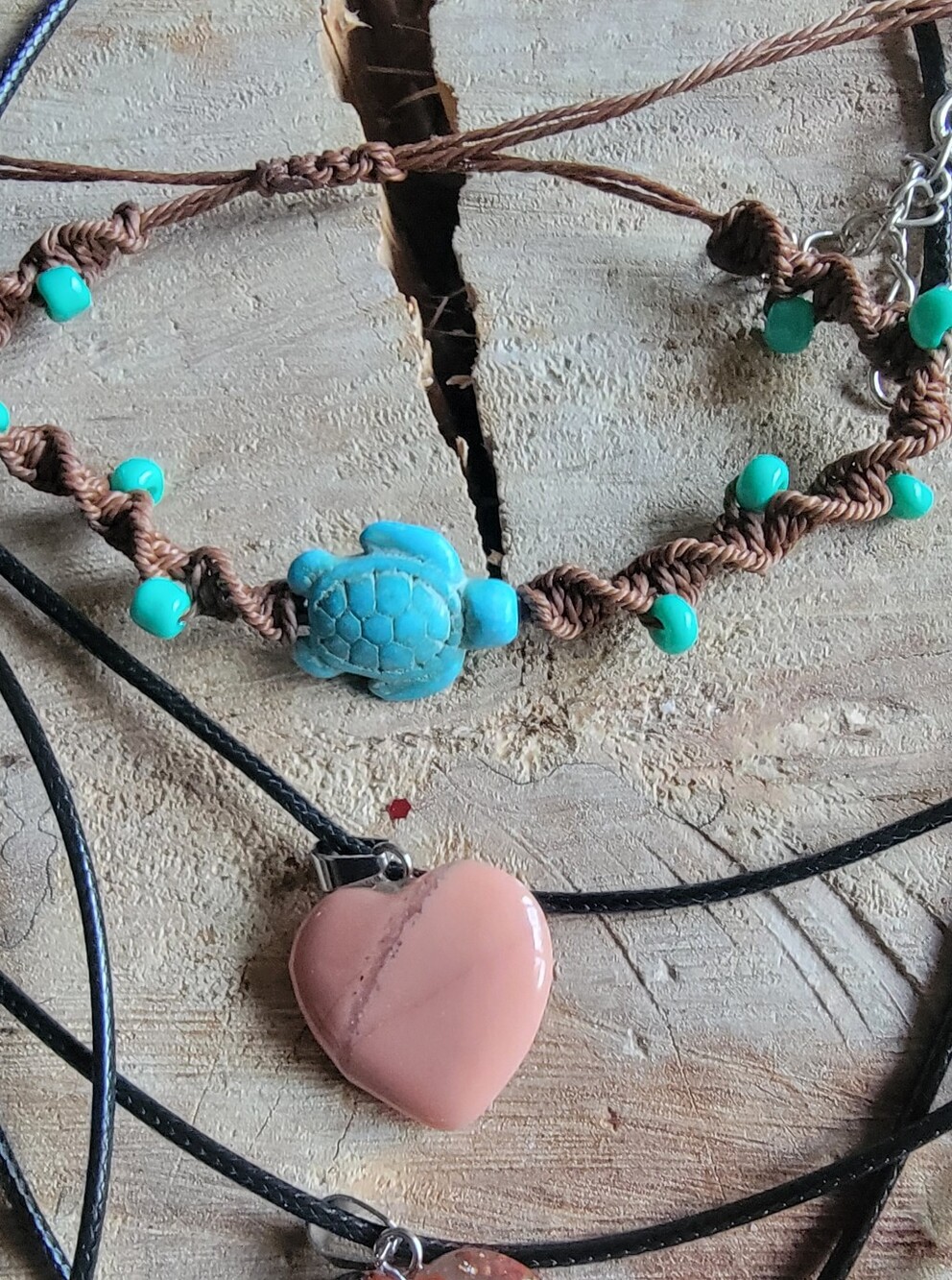 Hancrafted Boho Mixed Stone Pendant Necklace Set - Picture 3 of 7